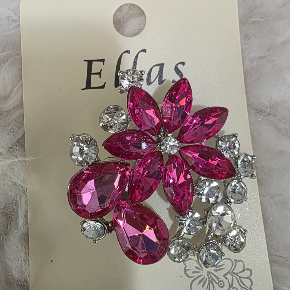 Elegant Rhinestone Brooch - Picture 6 of 7